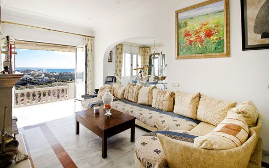 Ref 1170; Investition! Penthouse Investment! Mansion-style penthouse with gigantic sea views in Genova for sale