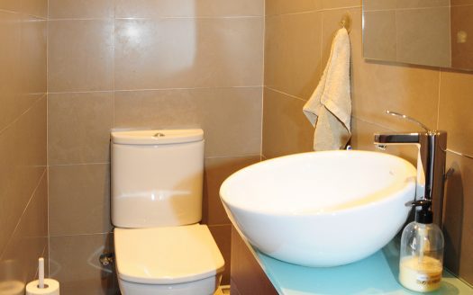 Ref 1882; Groundfloor apartment with nice courtyard in Genova for sale