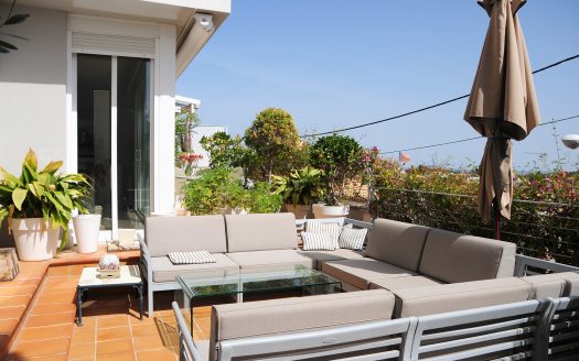 Ref 1416; Fantastisches Stadthaus mit Meerblick in Genova zu verkaufen